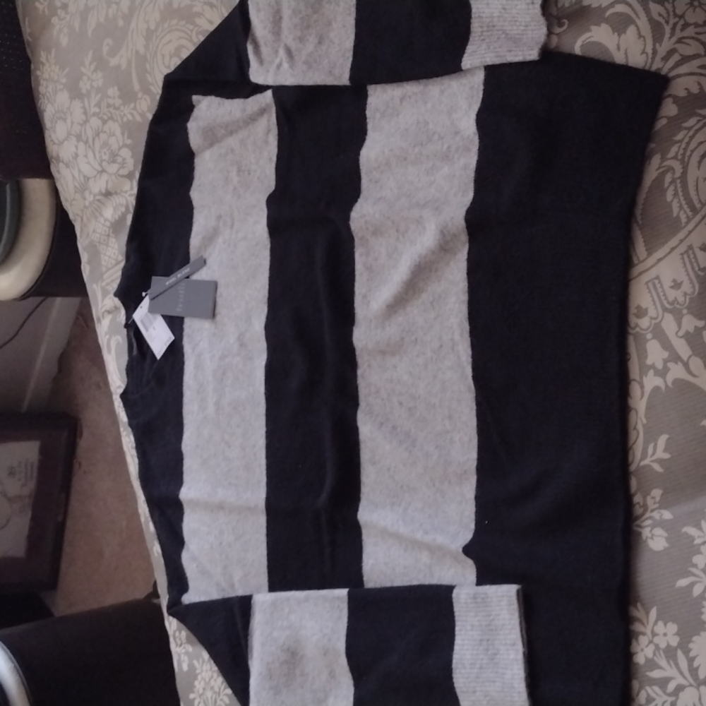 Men's sweater.